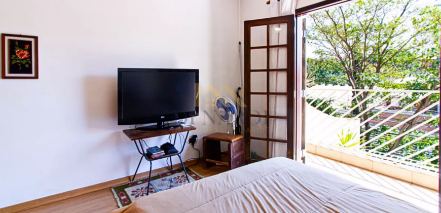 Sobrado à Venda na Vila Ipojuca: 163m² com 4 Dormitórios e Localização Premium