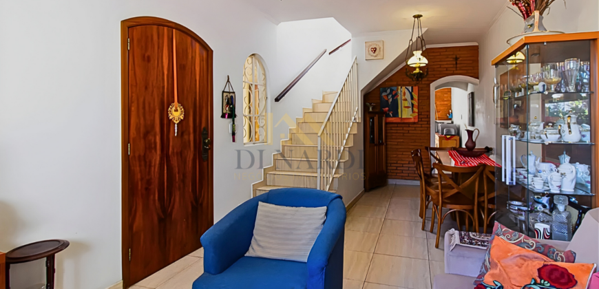 Sobrado à Venda na Vila Ipojuca: 163m² com 4 Dormitórios e Localização Premium