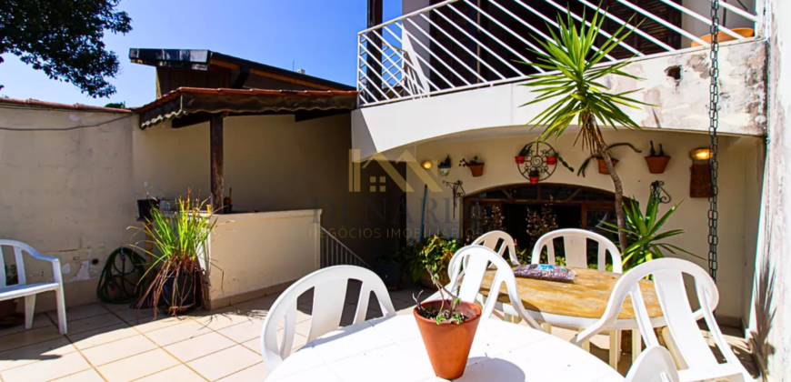 Sobrado à Venda na Vila Ipojuca: 163m² com 4 Dormitórios e Localização Premium