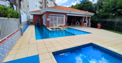 Casa com 3 Dormitórios, Móveis Modulados e Infraestrutura de Clube na Zona Leste de Sorocaba