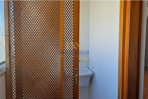 lavanderia-com-porta-de-correr-apto-para-locacao-em-sp