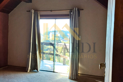 quarto-com-sacada-e-deposito-casa-com-sobrado-a-venda-em-sorocaba