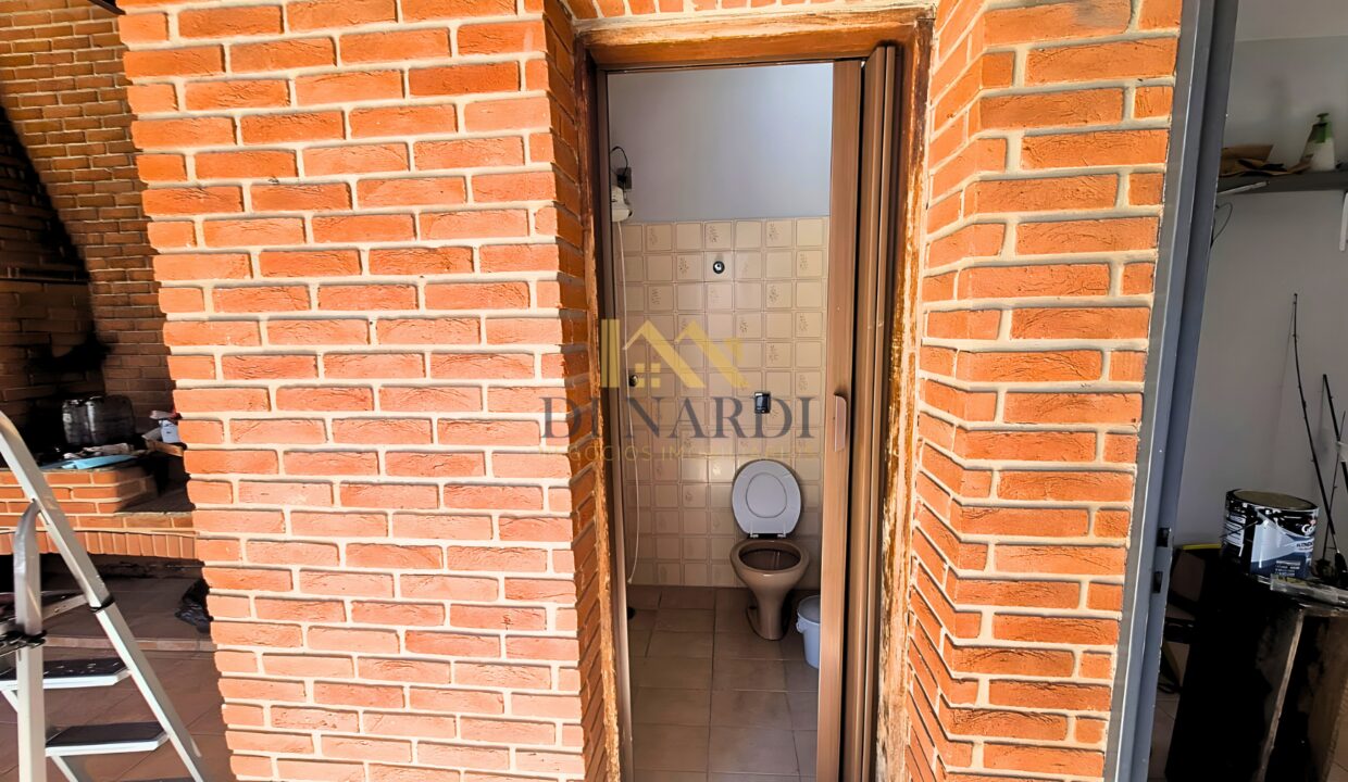 Casa-com-edícula-banheiro-externo-espaço-gourmet