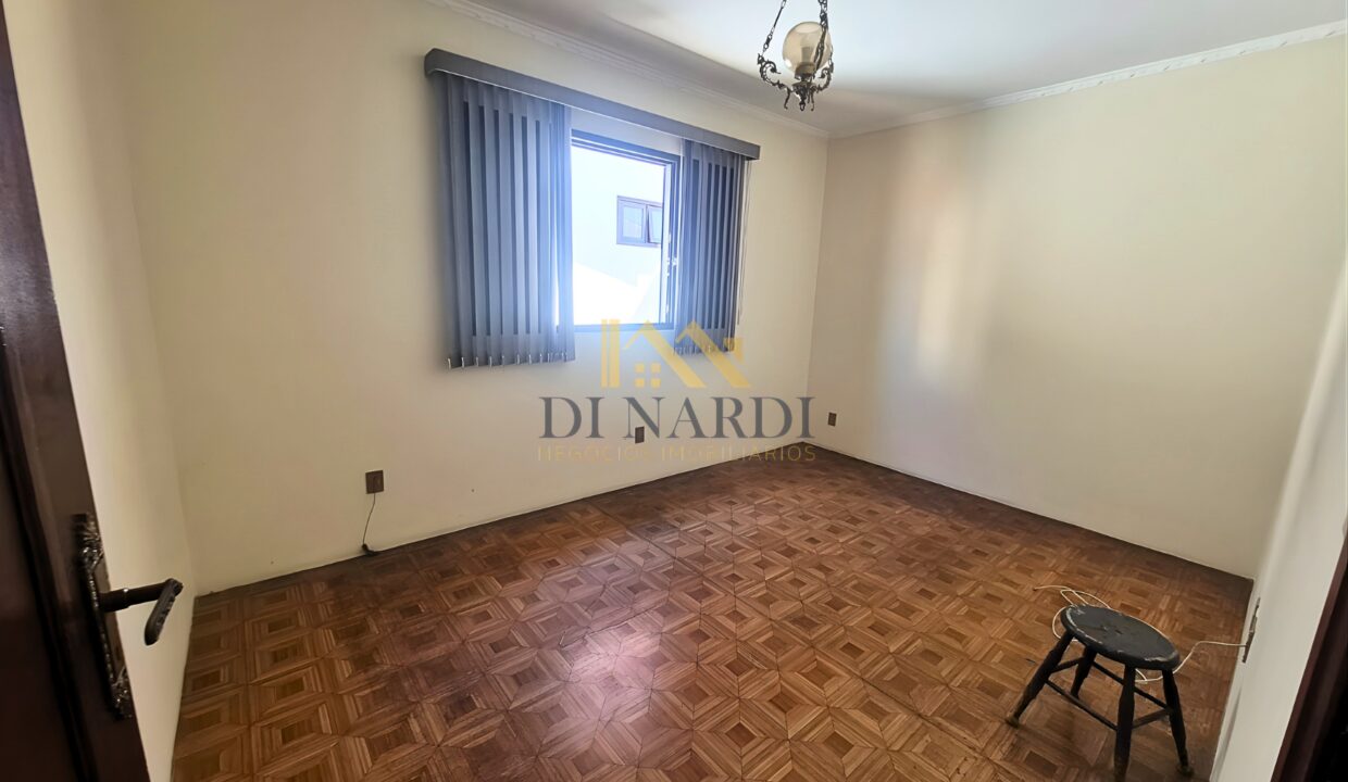 Casa-com-sobrado-quarto-ou-espaço-extra-vila-jardini