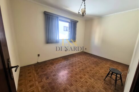 Casa-com-sobrado-quarto-ou-espaço-extra-vila-jardini