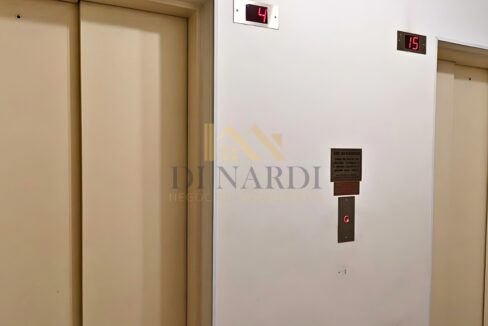 hall-elevador-condominio-garden-village