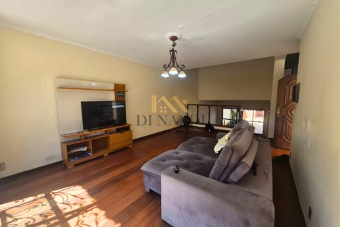 sala-estar-piso-madeira-ampla-sorocaba