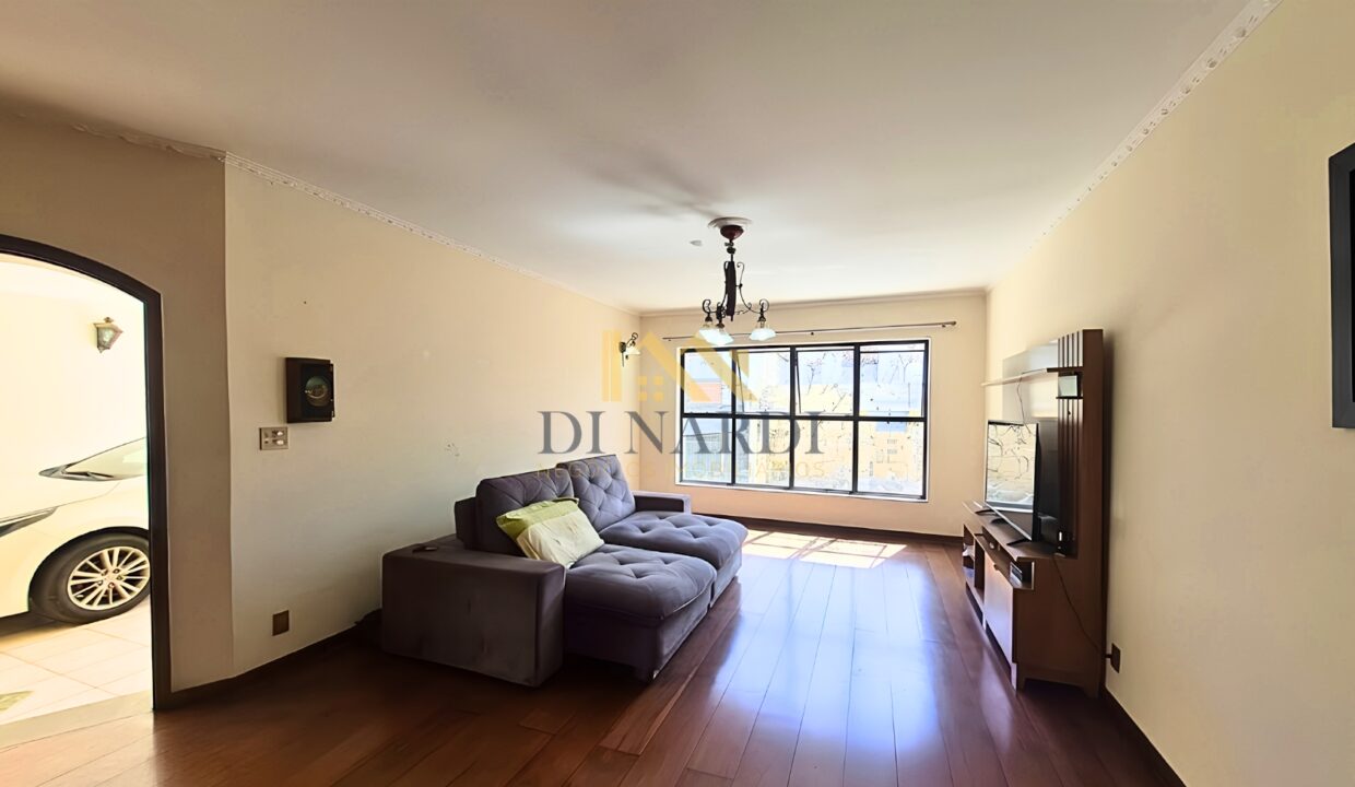 sala-estar-piso-madeira-ampla-sorocaba-iluminada
