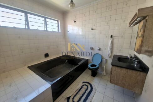 suite-com-banheira-sorocaba-casa-com-edícula