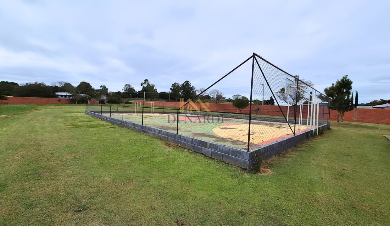 terreno-a-venda-em-condominio-com-quadra-de-esportes