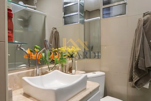 banheiro-suite-sobrado-com-3-quartos-a-venda-em-sp