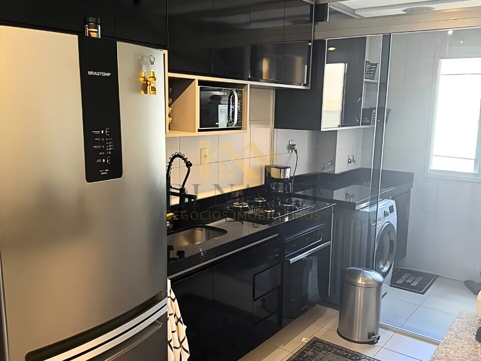 cozinha-planejada-com-eletrodomesticos-residencial-lirios